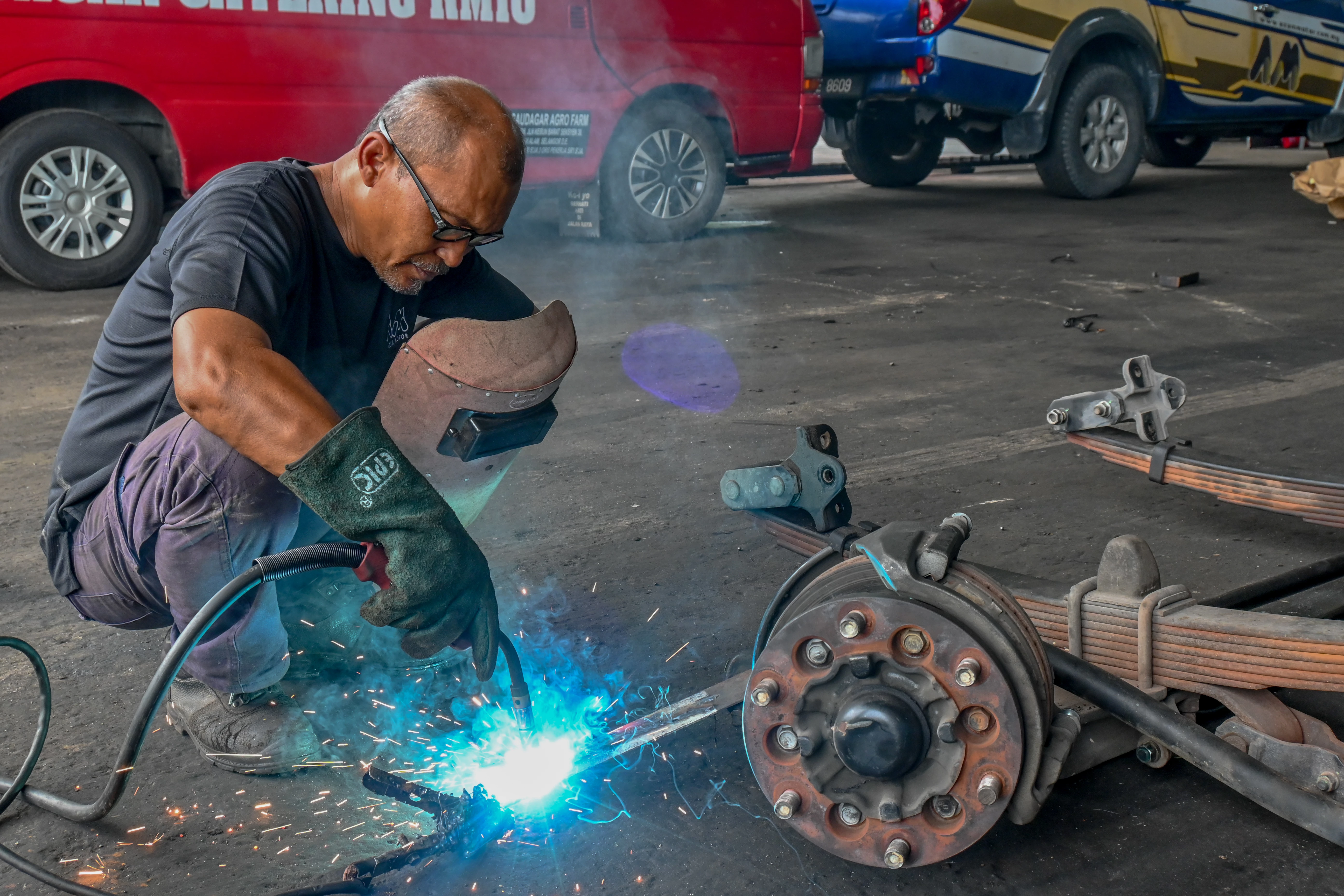 media-grid-background-image