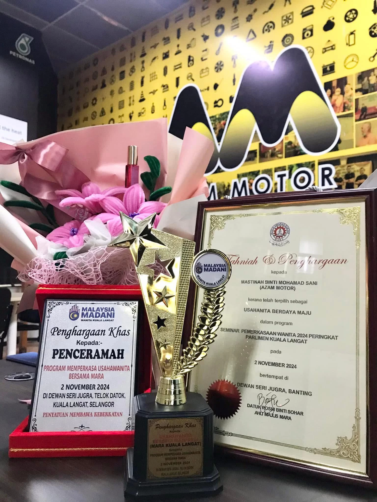 media-grid-background-image