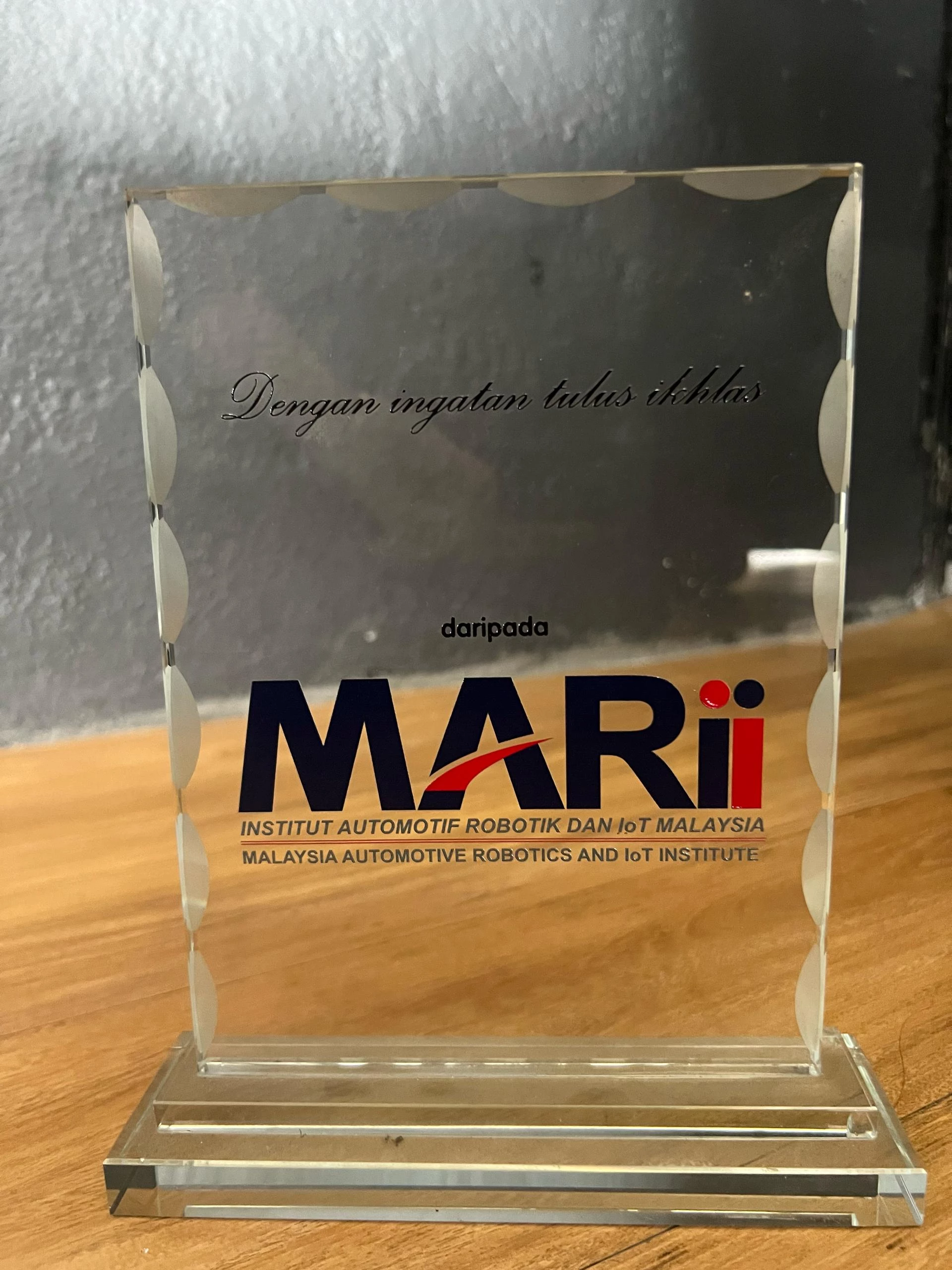 media-grid-background-image