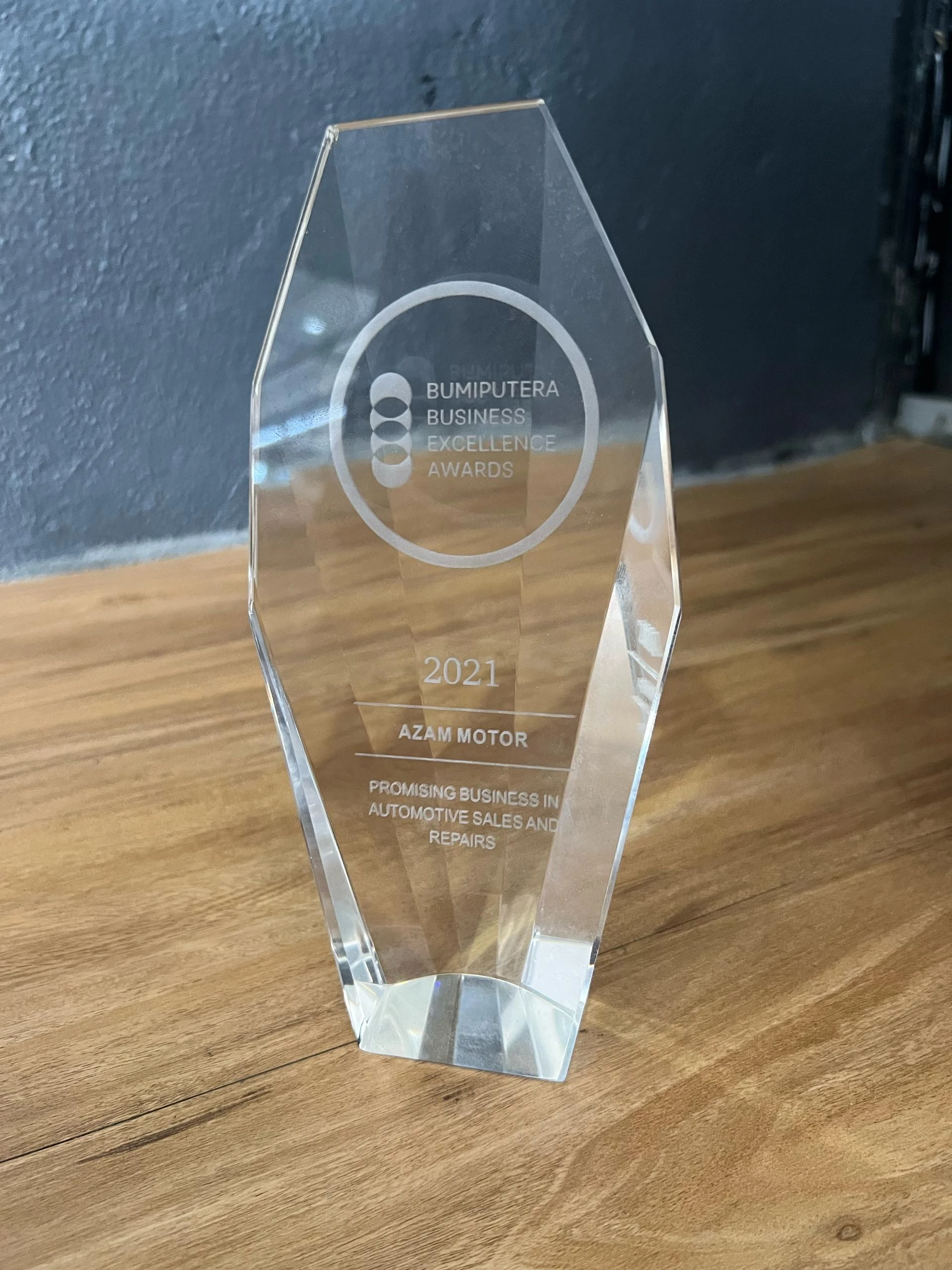 media-grid-background-image