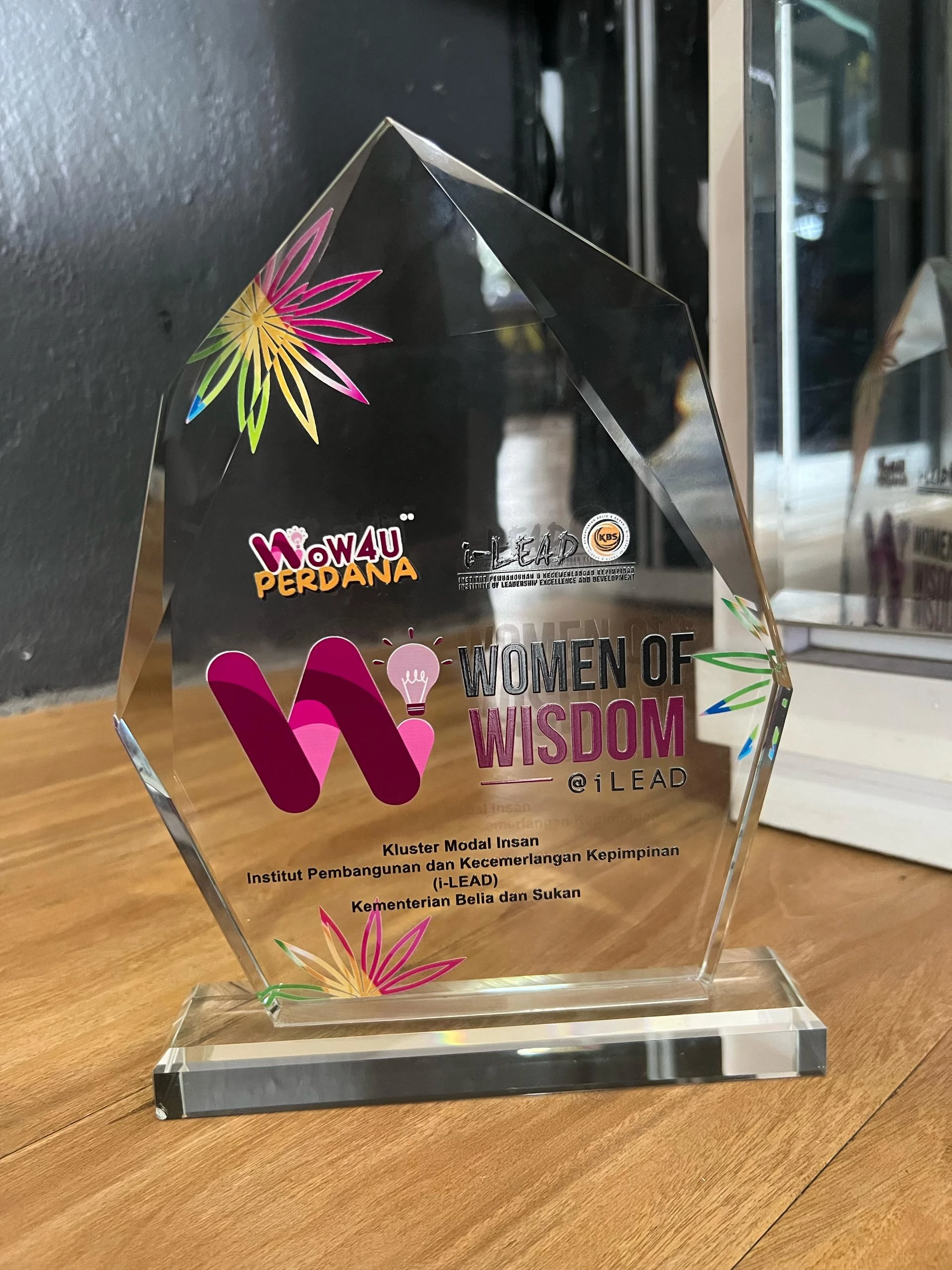 media-grid-background-image