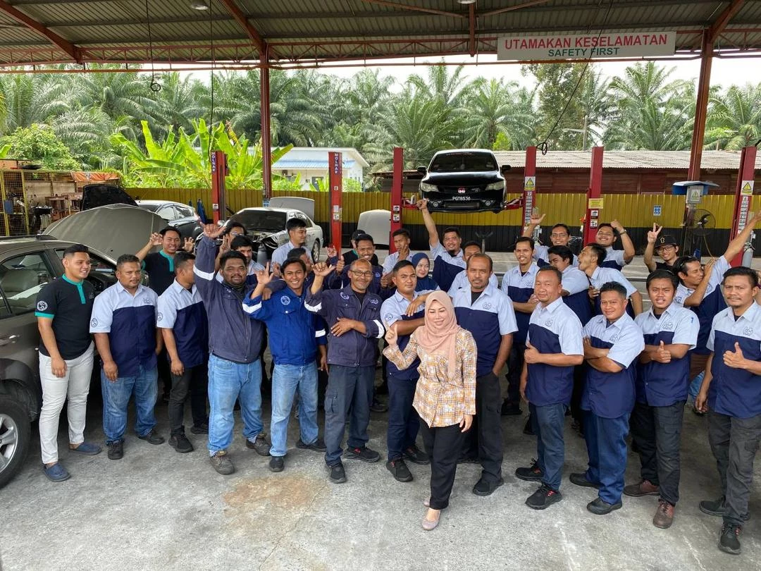 media-grid-background-image