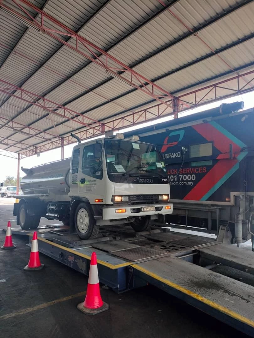 media-grid-background-image